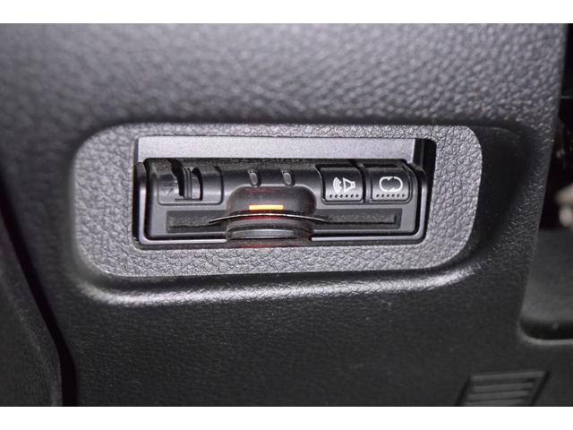 エクストレイル ２０ＧＴ　Ｂｌｕｅｔｏｏｔｈ　フルセグナビ　バックカメラ　４ＷＤ　シートヒーター　ＲＴタイヤ　ブラックアウトホイール　ＥＴＣ　ＨＩＤ　スマートキー　フルレザーシート　オートライト　アウトドアカスタム（36枚目）