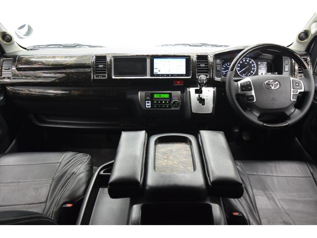 ハイエースワゴン ＧＬ　Ｂｌｕｅｔｏｏｔｈ　ベットキット　後席モニター　フルセグ　全周囲カメラ　衝突被害軽減システム　クルーズコントロール　レーンアシスト　Ｃセンサー　マルチモニター　　フローリングフロア　パワースライドドア（16枚目）
