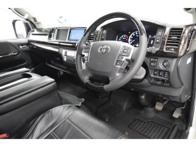 ハイエースワゴン ＧＬ　Ｂｌｕｅｔｏｏｔｈ　ベットキット　後席モニター　フルセグ　全周囲カメラ　衝突被害軽減システム　クルーズコントロール　レーンアシスト　Ｃセンサー　マルチモニター　　フローリングフロア　パワースライドドア（17枚目）