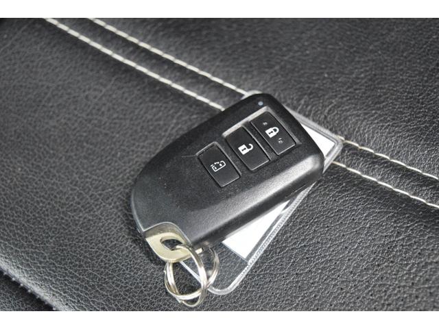 ハイエースワゴン ＧＬ　Ｂｌｕｅｔｏｏｔｈ　ベットキット　後席モニター　フルセグ　全周囲カメラ　衝突被害軽減システム　クルーズコントロール　レーンアシスト　Ｃセンサー　マルチモニター　　フローリングフロア　パワースライドドア（30枚目）