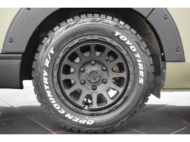 ＮＶ３５０キャラバンバン ロングプレミアムＧＸ　グリルガード　オーバーフェンダー　ＲＴタイヤ　テールガード　フルセグナビ　バックカメラ　スマートキー　ＨＩＤ　ＥＴＣ　両側スライドドア　オートライト　アウトドアカスタム（24枚目）