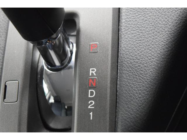 クロスロード HIDエディション Bluetooth アウトドアカスタム 新品ルーフラック 新品R/Tタイヤ 新品社外ホイール キーレス ETC オートエアコン(24枚目)