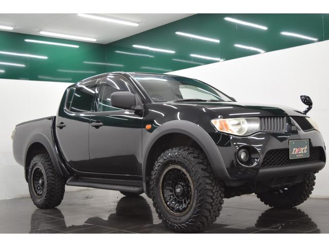 トライトン ベースグレード Bluetooth フルセグナビ バックカメラ キーレス MTタイヤ 4WD ヒッチメンバー オートエアコン 社外アルミホイール(8枚目)