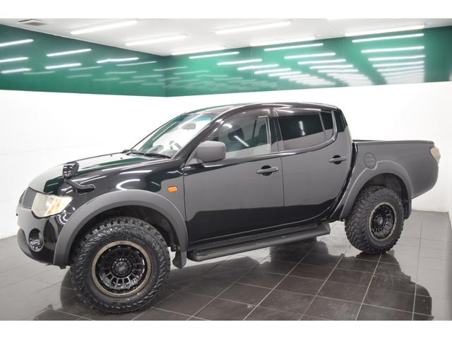 トライトン ベースグレード Bluetooth フルセグナビ バックカメラ キーレス MTタイヤ 4WD ヒッチメンバー オートエアコン 社外アルミホイール(20枚目)