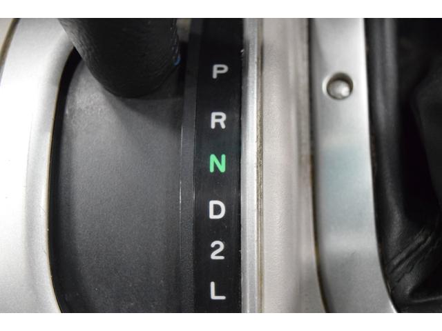 トライトン ベースグレード Bluetooth フルセグナビ バックカメラ キーレス MTタイヤ 4WD ヒッチメンバー オートエアコン 社外アルミホイール(23枚目)