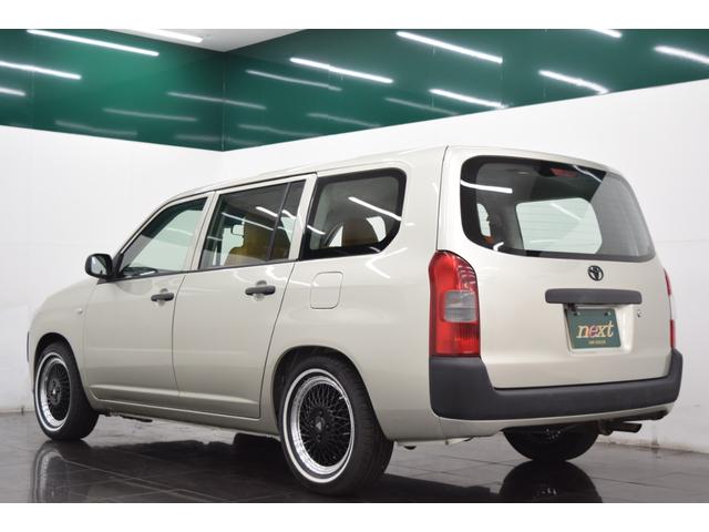 プロボックス ＤＸコンフォート　ホワイトリボンタイヤ　エンケイホイール　トヨタセーフティー　レーンアシスト　衝突被害軽減システム　Ｂｌｕｅｔｏｏｔｈ　バックカメラ　ＥＴＣ　ローダウン　キーレス　４ＷＤ　オートエアコン（9枚目）