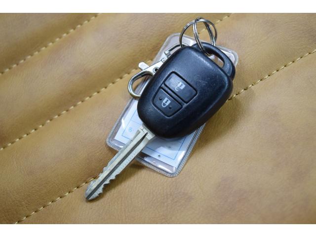 プロボックス ＤＸコンフォート　ホワイトリボンタイヤ　エンケイホイール　トヨタセーフティー　レーンアシスト　衝突被害軽減システム　Ｂｌｕｅｔｏｏｔｈ　バックカメラ　ＥＴＣ　ローダウン　キーレス　４ＷＤ　オートエアコン（29枚目）