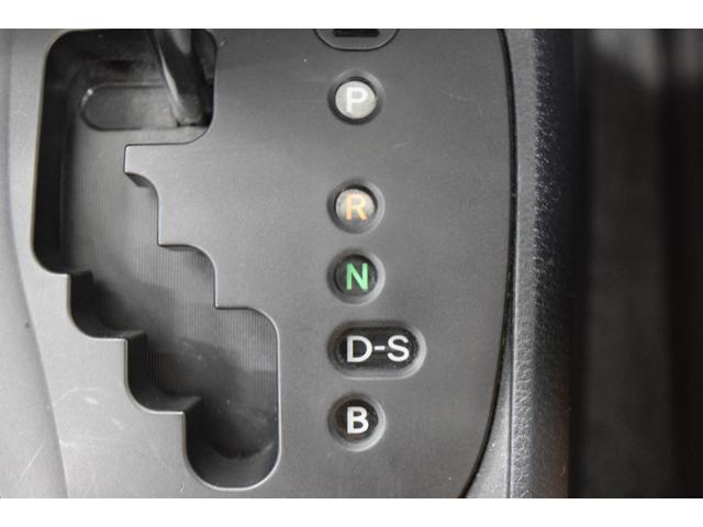 プロボックス ＤＸコンフォート　ホワイトリボンタイヤ　エンケイホイール　トヨタセーフティー　レーンアシスト　衝突被害軽減システム　Ｂｌｕｅｔｏｏｔｈ　バックカメラ　ＥＴＣ　ローダウン　キーレス　４ＷＤ　オートエアコン（30枚目）