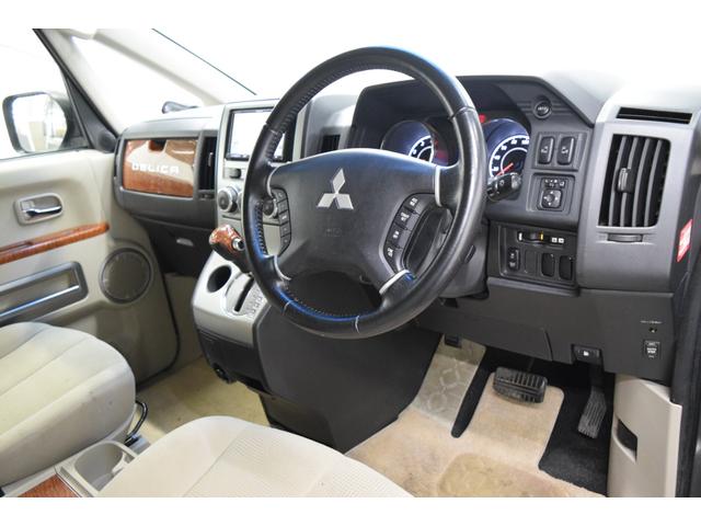 デリカＤ：５ Ｇ　パワーパッケージ　ナビ　地デジＴＶ　バックカメラ　ＥＴＣ　アイドリングストップ　横滑り防止　フルフラット　パワーシート　シートヒーター　ブラックアウトホイール　ＲＴタイヤ　クルーズコントロール　両側パワースライドドア（18枚目）