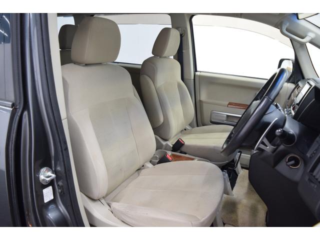 デリカＤ：５ Ｇ　パワーパッケージ　ナビ　地デジＴＶ　バックカメラ　ＥＴＣ　アイドリングストップ　横滑り防止　フルフラット　パワーシート　シートヒーター　ブラックアウトホイール　ＲＴタイヤ　クルーズコントロール　両側パワースライドドア（19枚目）