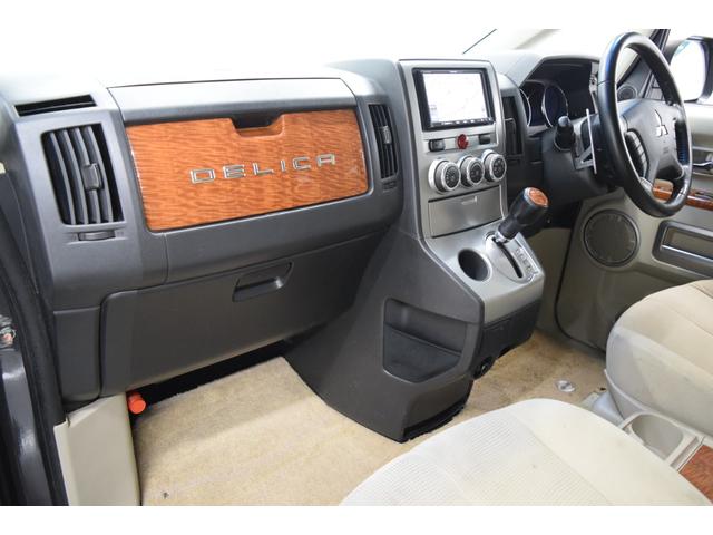 デリカＤ：５ Ｇ　パワーパッケージ　ナビ　地デジＴＶ　バックカメラ　ＥＴＣ　アイドリングストップ　横滑り防止　フルフラット　パワーシート　シートヒーター　ブラックアウトホイール　ＲＴタイヤ　クルーズコントロール　両側パワースライドドア（44枚目）