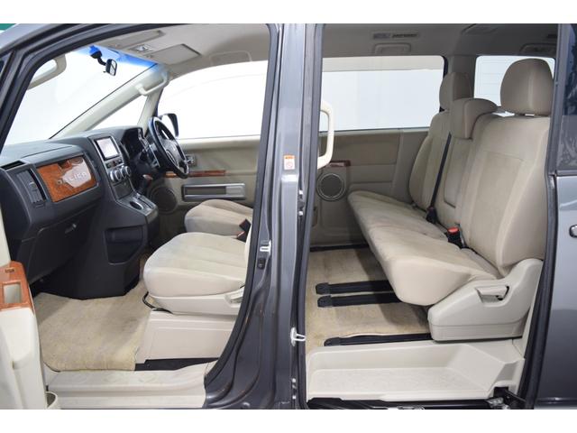 デリカＤ：５ Ｇ　パワーパッケージ　ナビ　地デジＴＶ　バックカメラ　ＥＴＣ　アイドリングストップ　横滑り防止　フルフラット　パワーシート　シートヒーター　ブラックアウトホイール　ＲＴタイヤ　クルーズコントロール　両側パワースライドドア（48枚目）