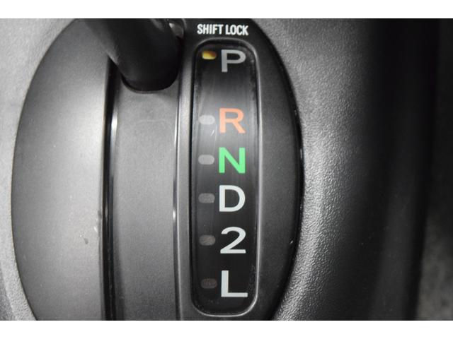 Ｂｌｕｅｔｏｏｔｈ　ナビ　地デジＴＶ　フルセグ　キーレス　リフトアップ　ブラックアウトホイール　新品マッドタイヤ　カスタムグリル　ルーフキャリアラック　アウトドアカスタム