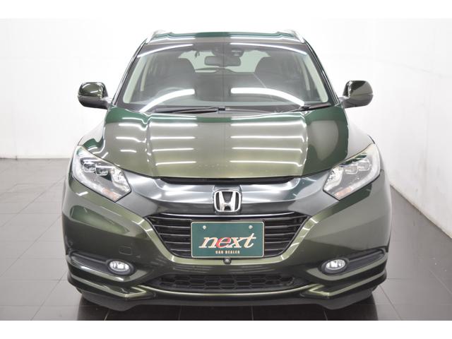 ヴェゼル ハイブリッドＺ　Ｂｌｕｅｔｏｏｔｈ　バックカメラ　アイドリングストップ　衝突被害軽減システム　クルーズコントロール　デュアルオートエアコン　ハーフレザーシート　ＬＥＤヘッドライト　ＥＴＣ　ブラウンインテリア（7枚目）