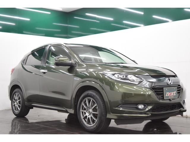 ヴェゼル ハイブリッドＺ　Ｂｌｕｅｔｏｏｔｈ　バックカメラ　アイドリングストップ　衝突被害軽減システム　クルーズコントロール　デュアルオートエアコン　ハーフレザーシート　ＬＥＤヘッドライト　ＥＴＣ　ブラウンインテリア（8枚目）