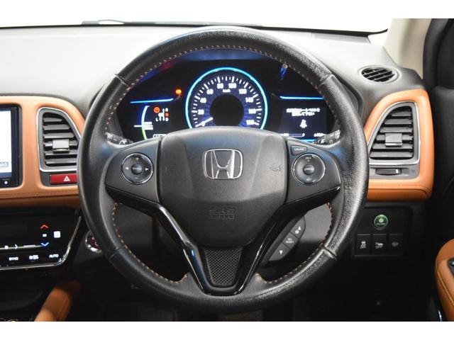 ヴェゼル ハイブリッドＺ　Ｂｌｕｅｔｏｏｔｈ　バックカメラ　アイドリングストップ　衝突被害軽減システム　クルーズコントロール　デュアルオートエアコン　ハーフレザーシート　ＬＥＤヘッドライト　ＥＴＣ　ブラウンインテリア（30枚目）