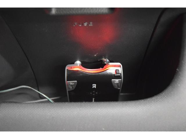 プロボックスバン ＧＬ　Ｂｌｕｅｔｏｏｔｈ　フルセグナビ　キーレス　ＥＴＣ　ホワイトリボンタイヤ　ヴィンテージアルミ　ヴィンテージレッドシート　カスタムグリル　アウトドアカスタム（13枚目）