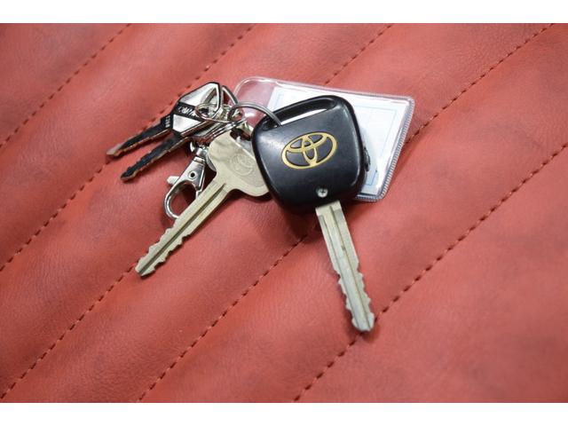 プロボックスバン ＧＬ　Ｂｌｕｅｔｏｏｔｈ　フルセグナビ　キーレス　ＥＴＣ　ホワイトリボンタイヤ　ヴィンテージアルミ　ヴィンテージレッドシート　カスタムグリル　アウトドアカスタム（29枚目）