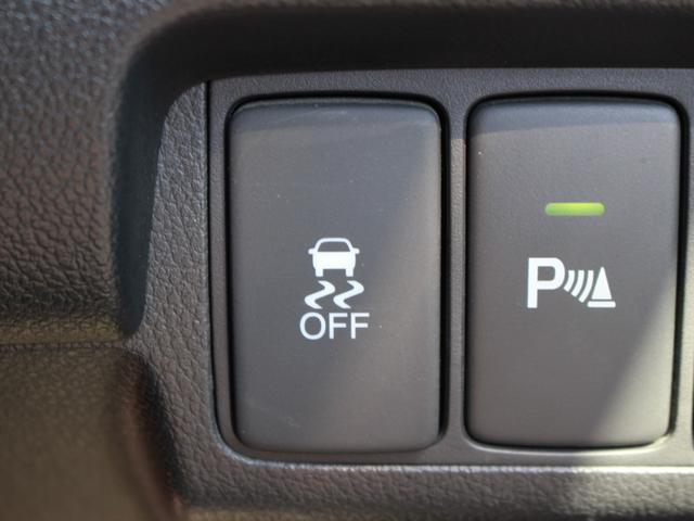 ＣＲ－Ｖ ２０Ｇ　純正ナビ　フルセグＴＶ　バックカメラ　ＥＴＣ　ＵＳＢ　シートヒーター　コーナーセンサー　サンルーフ　ステアリングリモコン　クルーズコントロール　革シート　パワーシート　地デジ　横滑防止装置　ナビＴＶ（9枚目）