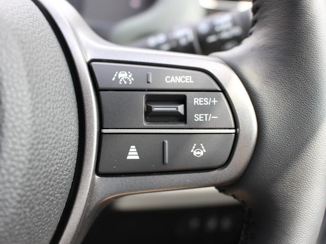 フリード クロスター　デモカーＵＰ　純正ディスプレイオーディオ　Ｂカメラ　Ｂｌｕｅｔｈｏｏｔｈ　カープレイ　ＵＳＢ　前後純正ドラレコ　ＥＴＣ　両側電動スライドドア　センシング　コーナーセンサー　シートヒーター　ＬＥＤライト（9枚目）