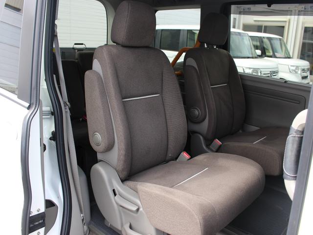ステップワゴン Ｇ車いす仕様車３列目乗車タイプ　純正ナビ　バックカメラ　ワンセグＴＶ　Ｂｌｕｅｔｈｏｏｔｈ　ＥＴＣ　両側電動スライドドア　ＬＥＤヘッドライト　ＶＳＡ　スマートキー（17枚目）