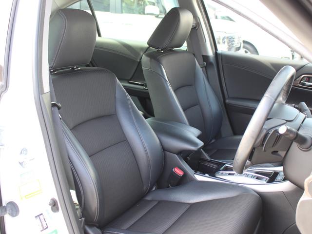 アコードハイブリッド EX 純正ナビ フルセグTV サイド・バックカメラ ビルトインETC2.0 ハーフレザーシート シートヒーター パワーシート パドルシフト コーナーセンサー LEDヘッドライト 純正18インチAW Pシート(18枚目)