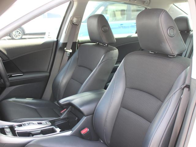 アコードハイブリッド EX 純正ナビ フルセグTV サイド・バックカメラ ビルトインETC2.0 ハーフレザーシート シートヒーター パワーシート パドルシフト コーナーセンサー LEDヘッドライト 純正18インチAW Pシート(19枚目)