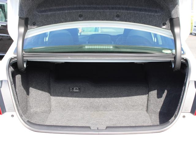 アコードハイブリッド EX 純正ナビ フルセグTV サイド・バックカメラ ビルトインETC2.0 ハーフレザーシート シートヒーター パワーシート パドルシフト コーナーセンサー LEDヘッドライト 純正18インチAW Pシート(21枚目)