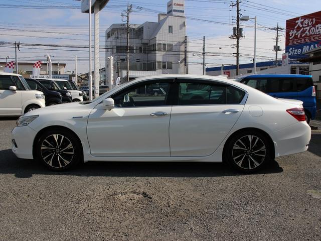 アコードハイブリッド EX 純正ナビ フルセグTV サイド・バックカメラ ビルトインETC2.0 ハーフレザーシート シートヒーター パワーシート パドルシフト コーナーセンサー LEDヘッドライト 純正18インチAW Pシート(30枚目)