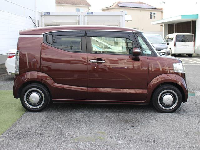 当社の優秀なスタッフがしっかり点検整備をさせていただいてからご納車いたします！さらに！ワイパーゴム、エレメント、エアクリーナーを新品交換させて頂いています！