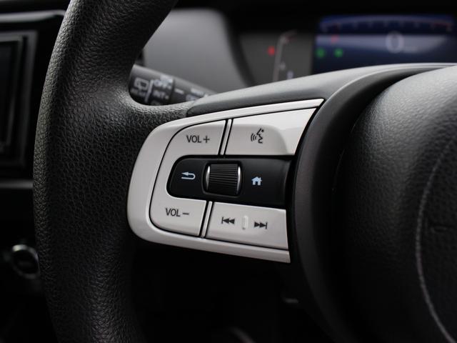 フィット ホーム　レンタアップ　禁煙　パイオニアナビ　バックカメラ　ＥＴＣ　ホンダセンシング　スマートキー２個　Ｂｌｕｅｔｏｏｔｈ　コーナーセンサー　電子パーキング＆ブレーキホールド　ＬＥＤヘッド　衝突軽減　横滑防止（9枚目）