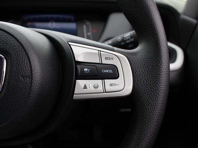 フィット ホーム　レンタアップ　禁煙　パイオニアナビ　バックカメラ　ＥＴＣ　ホンダセンシング　スマートキー２個　Ｂｌｕｅｔｏｏｔｈ　コーナーセンサー　電子パーキング＆ブレーキホールド　ＬＥＤヘッド　衝突軽減　横滑防止（10枚目）