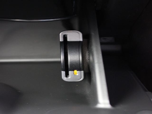 フィット ホーム　レンタアップ　禁煙　パイオニアナビ　バックカメラ　ＥＴＣ　ホンダセンシング　スマートキー２個　Ｂｌｕｅｔｏｏｔｈ　コーナーセンサー　電子パーキング＆ブレーキホールド　ＬＥＤヘッド　衝突軽減　横滑防止（14枚目）