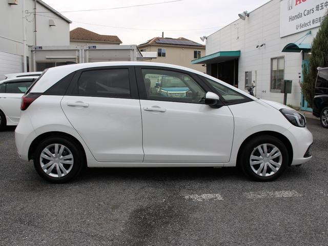 フィット ホーム　レンタアップ　禁煙　パイオニアナビ　バックカメラ　ＥＴＣ　ホンダセンシング　スマートキー２個　Ｂｌｕｅｔｏｏｔｈ　コーナーセンサー　電子パーキング＆ブレーキホールド　ＬＥＤヘッド　衝突軽減　横滑防止（24枚目）