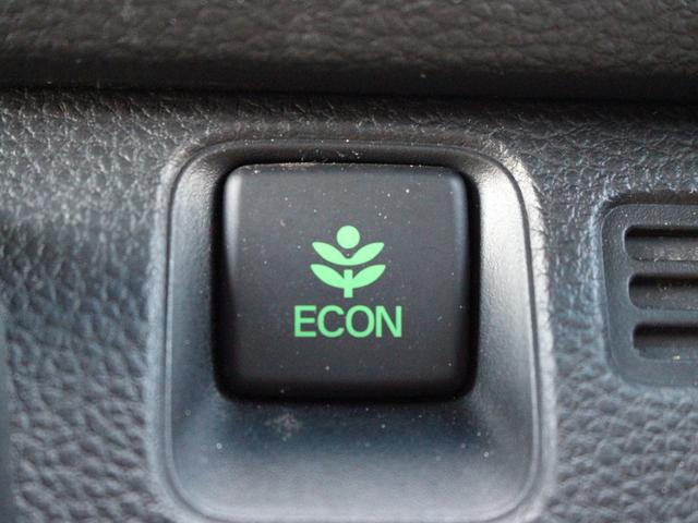 N-VAN+スタイル ファン・ターボホンダセンシング 純正ナビ フルセグ Bluetooth 衝突軽減 踏み間違い防止 アダプティブクルーズ LEDヘッドライト USB充電 ステアリングリモコン ルーフコンソール スマートキー 横滑防止 オートハイビーム(16枚目)