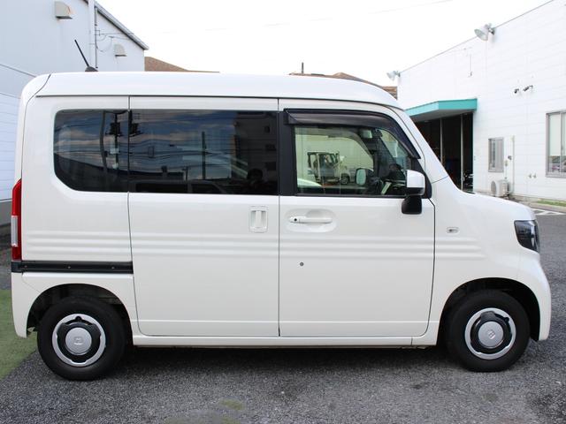 N-VAN+スタイル ファン・ターボホンダセンシング 純正ナビ フルセグ Bluetooth 衝突軽減 踏み間違い防止 アダプティブクルーズ LEDヘッドライト USB充電 ステアリングリモコン ルーフコンソール スマートキー 横滑防止 オートハイビーム(19枚目)