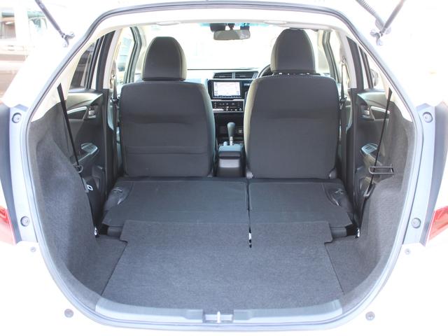 フィット １３Ｇ・Ｌホンダセンシング　ワンオーナー　純正ナビ　前ドラレコ　Ｂカメラ　ＥＴＣ　地デジフルセグＴＶ　１オーナー車　ＤＶＤ再生可　ナビ＆ＴＶ　サイドカーテンエアバック　リアカメラ　エアバック　パワーウインドウ　記録簿　ＶＳＡ（12枚目）