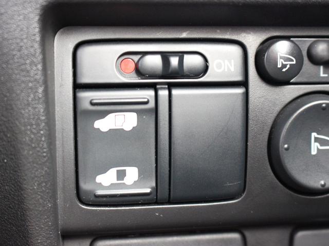 フリードスパイクハイブリッド ジャストセレクション　Ａｎｄｒｏｉｄディスプレイオーディオ　クルーズコントロール　ＥＴＣ　ＨＩＤヘッド　リモコンキー　左パワースライド　横滑り防止　社外アルミホイール　キーフリー　エアコン　両側スライド片側電動　ＡＢＳ（10枚目）