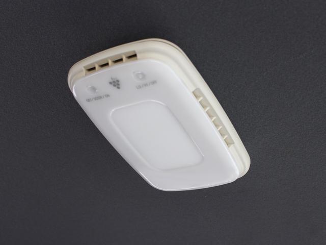 フリードスパイクハイブリッド ジャストセレクション　Ａｎｄｒｏｉｄディスプレイオーディオ　クルーズコントロール　ＥＴＣ　ＨＩＤヘッド　リモコンキー　左パワースライド　横滑り防止　社外アルミホイール　キーフリー　エアコン　両側スライド片側電動　ＡＢＳ（12枚目）