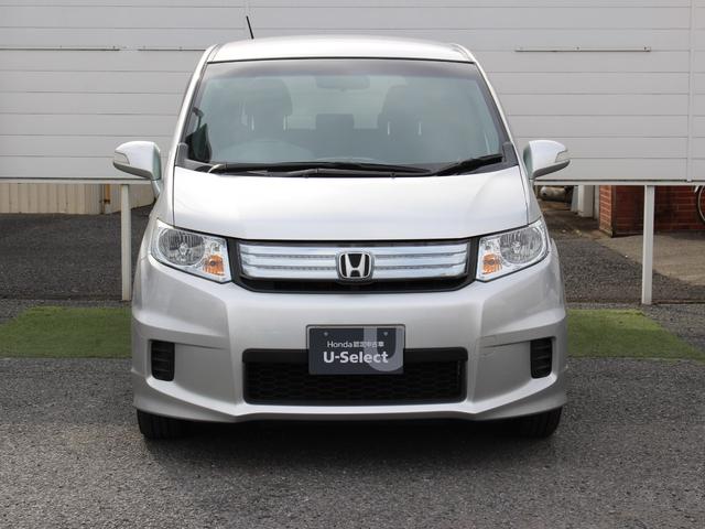 フリードスパイクハイブリッド ジャストセレクション　Ａｎｄｒｏｉｄディスプレイオーディオ　クルーズコントロール　ＥＴＣ　ＨＩＤヘッド　リモコンキー　左パワースライド　横滑り防止　社外アルミホイール　キーフリー　エアコン　両側スライド片側電動　ＡＢＳ（13枚目）