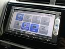 フィット １３Ｇ・Ｆパッケージ　雹被害車　ワンオーナー　あんしんパッケージ　衝突軽減ブレーキ　純正ナビ　ワンセグＴＶ　バックカメラ　ＥＴＣ　アイドリングストップ　ヘッドライトレベライザー　ウインカーミラー　オートリトラミラー（5枚目）