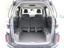 簡単に収納できる後部座席!大空間が出現します!シートアレンジが多彩な点も特徴です!レジャー用品も積み込めます!