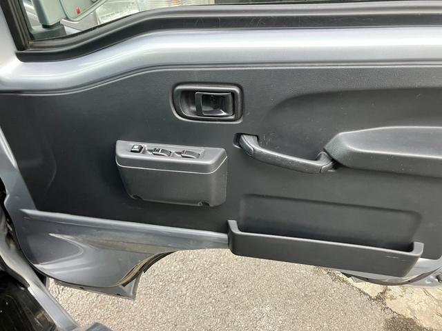ハイゼットトラック ジャンボＳＡＩＩＩｔ　純正ナビ　地デジ　Ｂｌｕｅｔｏｏｔｈ　ＥＴＣ　ＣＤ　ＤＶＤ　デジタルインナーミラー型ドラレコ　衝突防止軽減ブレーキ　ＬＥＤライト　革シートカバー　令和６年ディーラー記録簿　キーレス　スペアキー２本（39枚目）