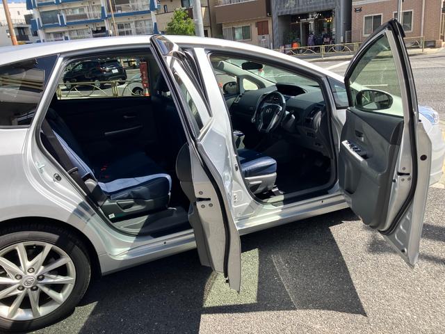 プリウスアルファ Ｇツーリングセレクション　ワンオーナー　禁煙車　純正ナビ　バックカメラ　ワンセグＴＶ　Ｂｌｕｅｔｏｏｔｈ　ＥＴＣ　障害物ソナー　ステアスイッチ　スマートキー２個　令和７年ディーラー記録簿（16枚目）