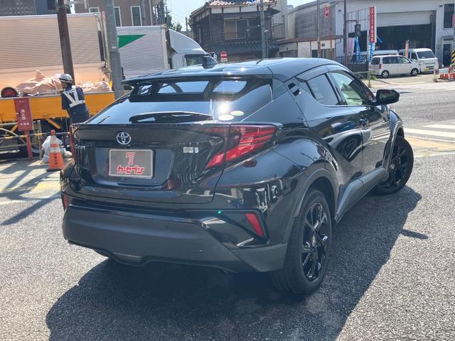 Ｃ－ＨＲ Ｇ　モード　ネロ　セーフティプラス　セーフティセンス　ブラインドスポット　シートヒーター　先行車発進告知機能　前後ドラレコ　スマートキー２個　革巻ステアリング　８インチナビ　全周囲カメラ（5枚目）