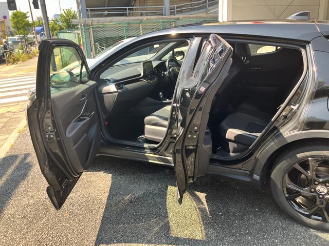 Ｃ－ＨＲ Ｇ　モード　ネロ　セーフティプラス　セーフティセンス　ブラインドスポット　シートヒーター　先行車発進告知機能　前後ドラレコ　スマートキー２個　革巻ステアリング　８インチナビ　全周囲カメラ（22枚目）