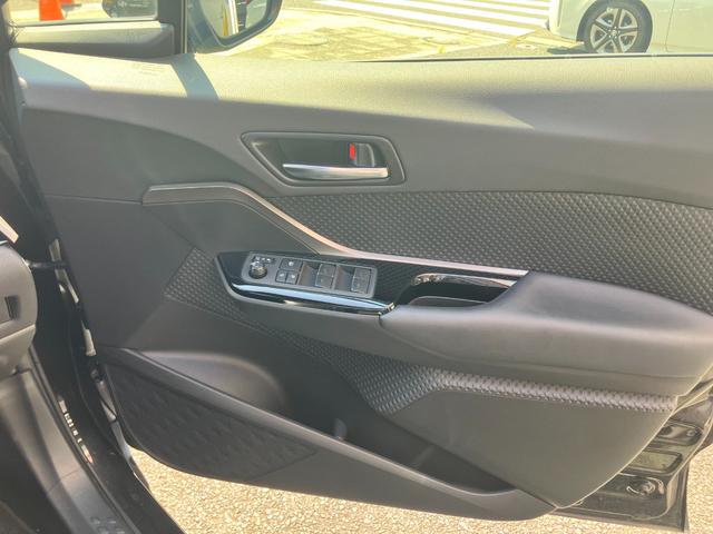 Ｃ－ＨＲ Ｇ　モード　ネロ　セーフティプラス　セーフティセンス　ブラインドスポット　シートヒーター　先行車発進告知機能　前後ドラレコ　スマートキー２個　革巻ステアリング　８インチナビ　全周囲カメラ（45枚目）