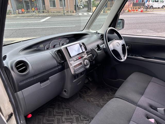 タント カスタムＸリミテッド　ワンオーナー　禁煙車　社外ＳＤナビ　フルセグ　スマートキー　片側電動スライドドア　ＨＩＤヘッドライト　フォグランプ　プライバシーガラス　純正１４インチアルミホイール　車両ナビ取扱説明書　スペアキー（12枚目）