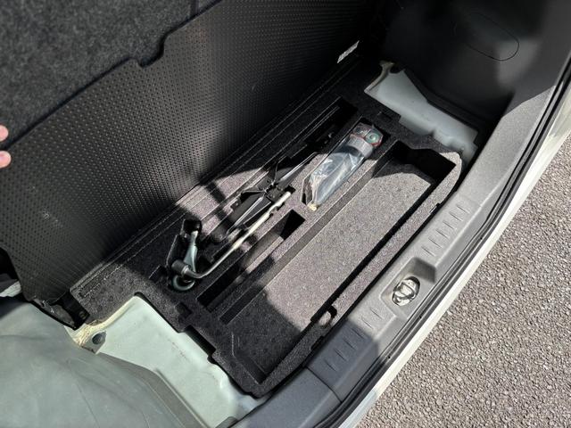 タント カスタムＸリミテッド　ワンオーナー　禁煙車　社外ＳＤナビ　フルセグ　スマートキー　片側電動スライドドア　ＨＩＤヘッドライト　フォグランプ　プライバシーガラス　純正１４インチアルミホイール　車両ナビ取扱説明書　スペアキー（37枚目）
