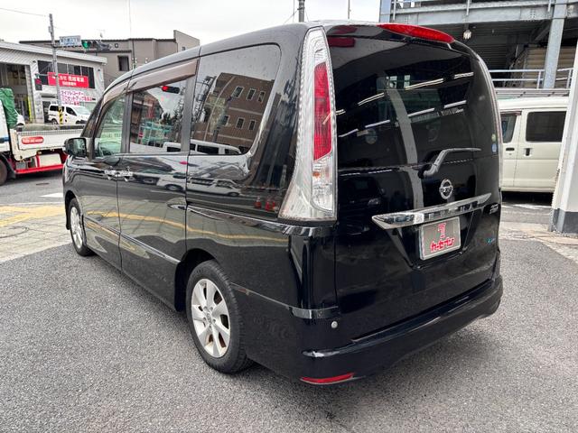 セレナ ハイウェイスター 1オーナー 禁煙車 スマートキー2個 3列シート ノーマルクルコン 障害物ソナー 7インチSDナビ CDDVD再生 Bluetooth接続 フルセグ バックカメラ ETC HIDライト(10枚目)